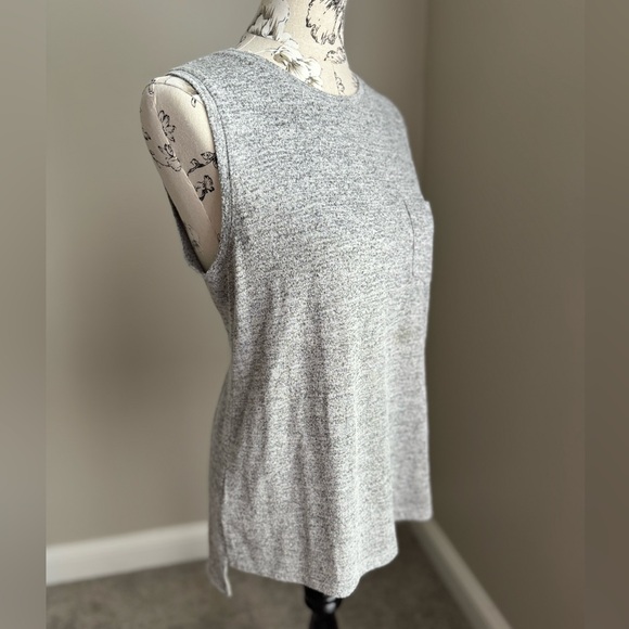 A New Day Gray Heather Sleeveless Hi-Lo Tank - Picture 3 of 6